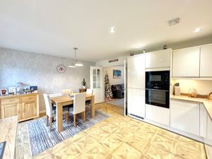 Photo 17- click for photo gallery